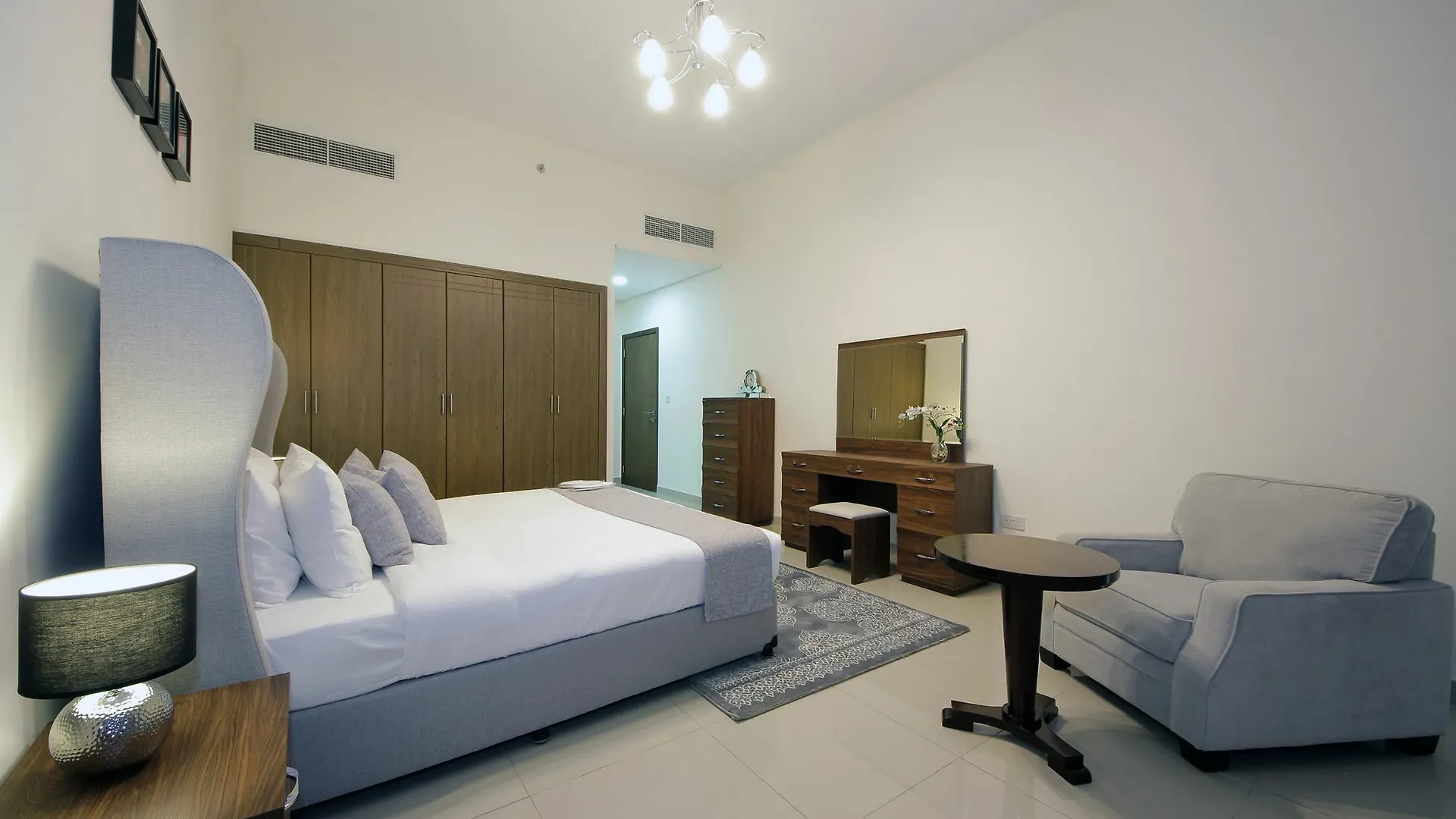 Spacious 2 Bedroom In Al Telal 11, Al Barsha 1 Дубай Апартаменты