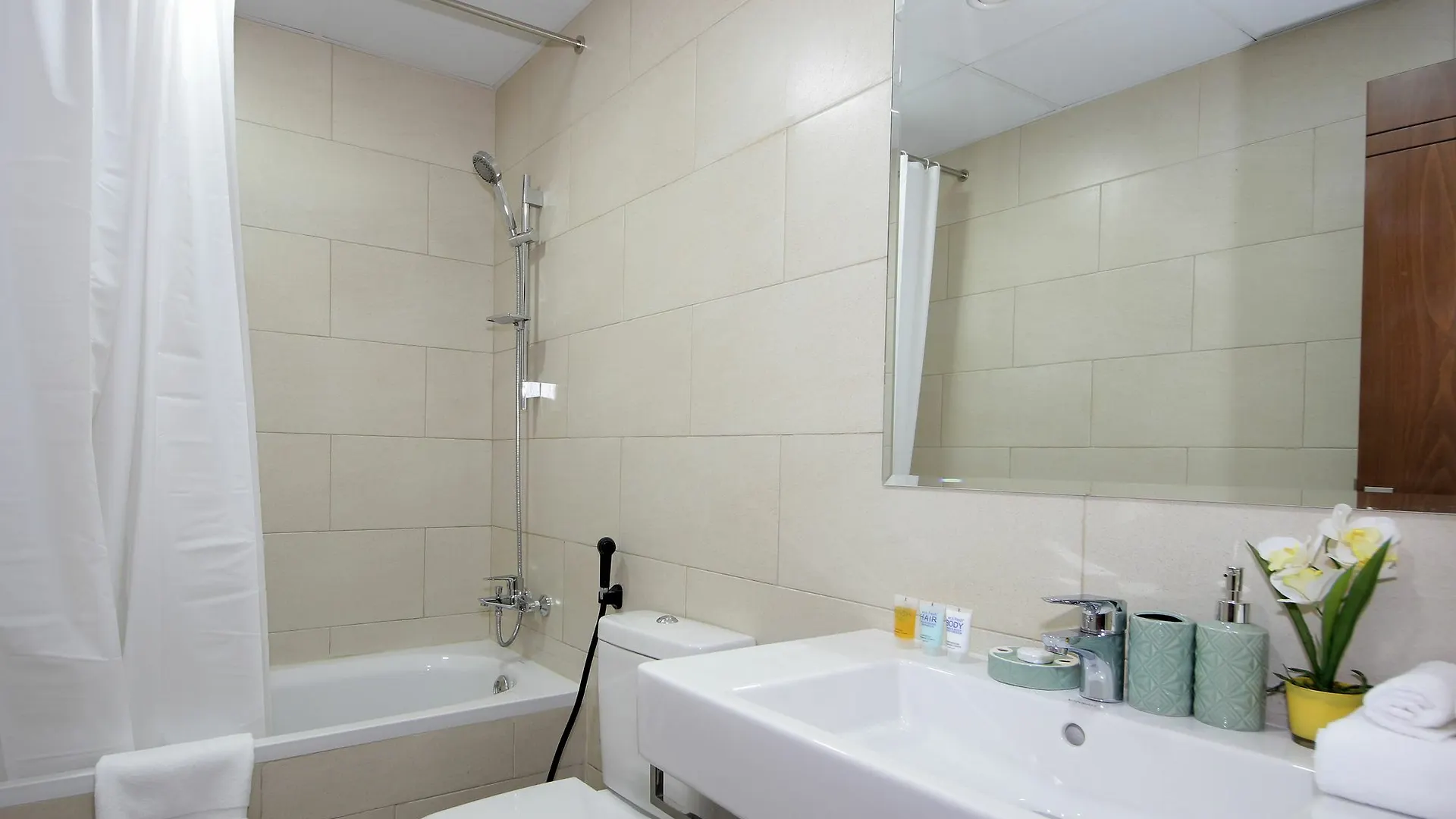 Апартаменты Spacious 2 Bedroom In Al Telal 11, Al Barsha 1 Дубай