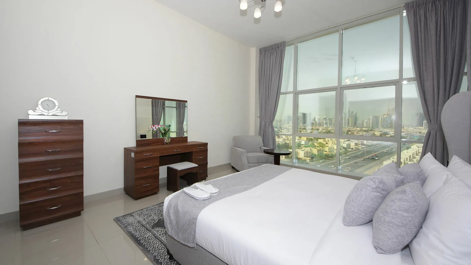 Spacious 2 Bedroom In Al Telal 11, Al Barsha 1 Дубай