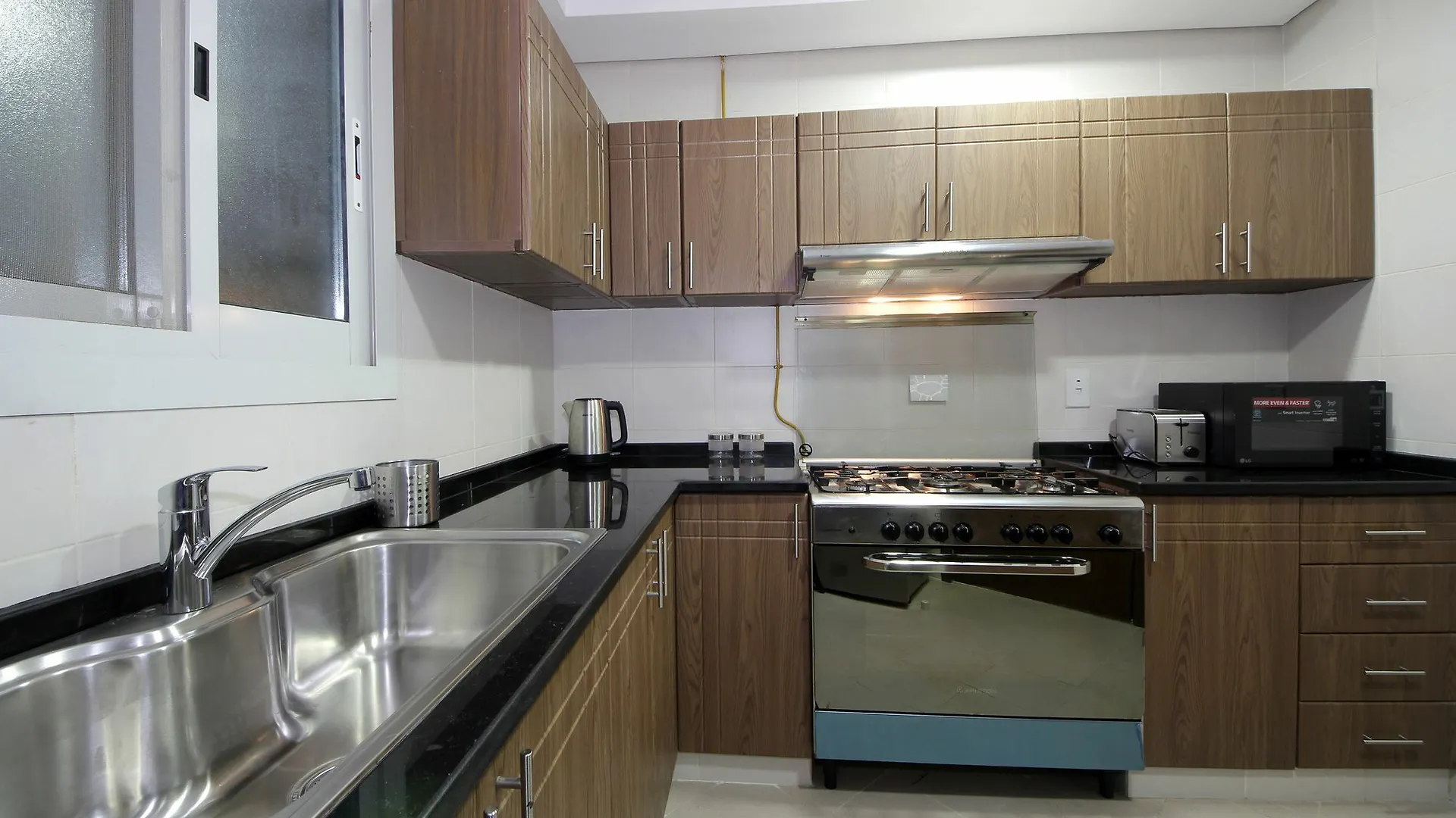 Spacious 2 Bedroom In Al Telal 11, Al Barsha 1 Дубай Апартаменты